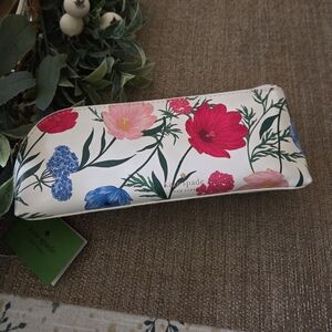kate spade White Floral Slim Zip Pouch with Pink & Blue Blooms